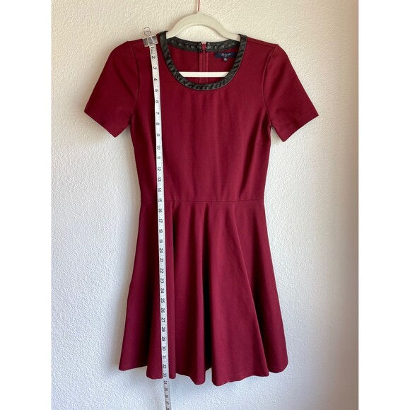 Madewell Black Leather Trim Short Sleeve Skater Mini Dress in Burgundy Red XS - Picture 8 of 12
